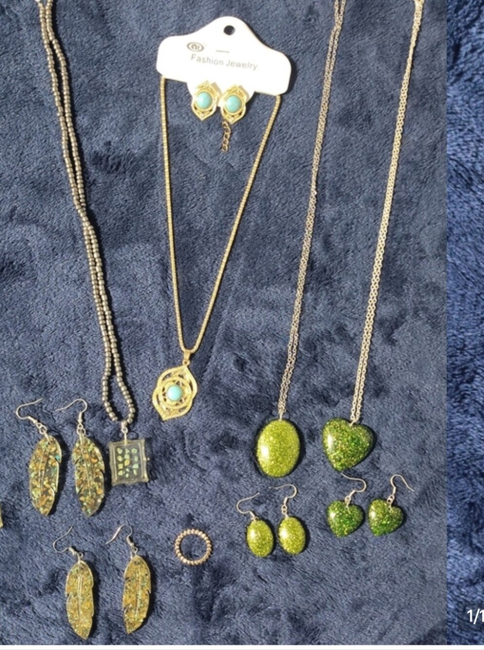 Jewelry Set - Picture 1 of 14
